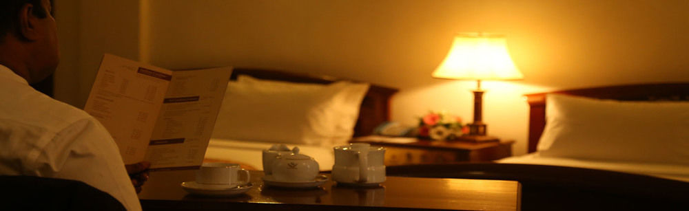 Hotel Sapphire Коломбо Екстериор снимка
